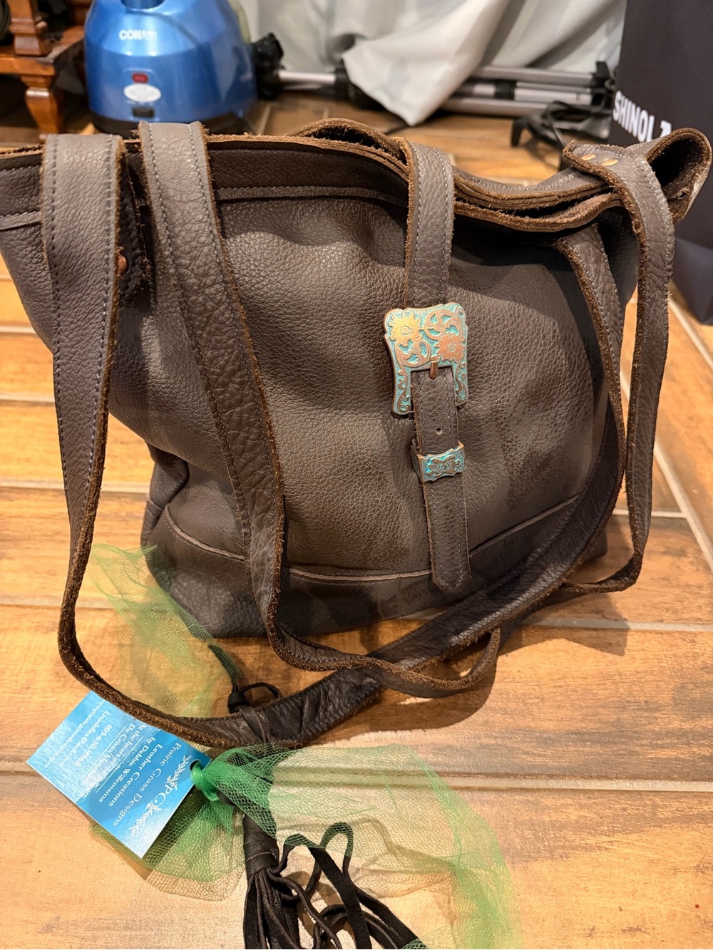Classic Brown Leather Shoulder Bag with Decorative Buckle